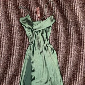 Lioness Walk the Line Midi/Maxi dress (green)